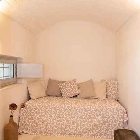 Trulli Clematis With Pool