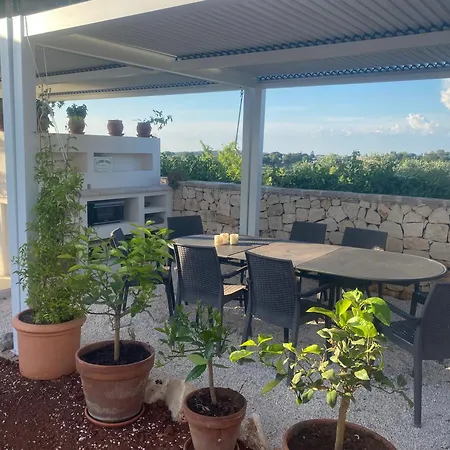 Trulli Clematis With Pool Pensionat