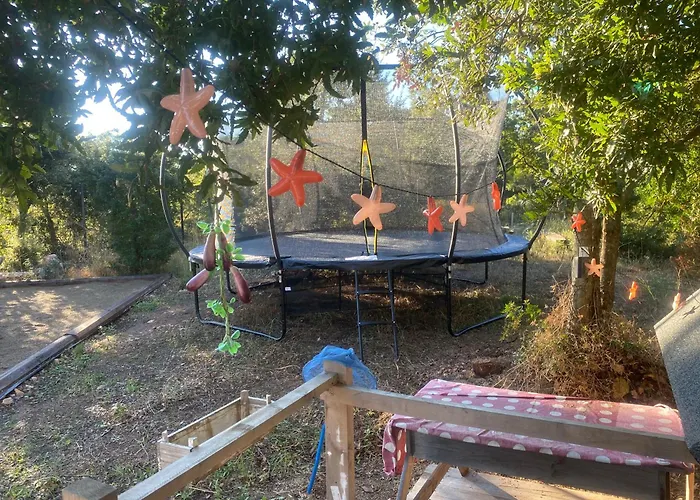 בית הארחה Trulli Clematis With Pool 4*