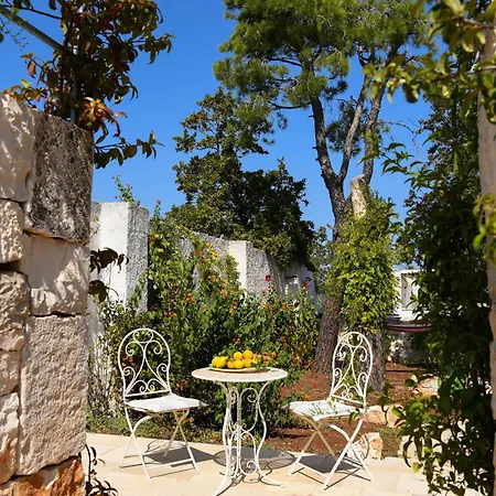 Guest house Trulli Clematis With Pool Selva Di Fasano